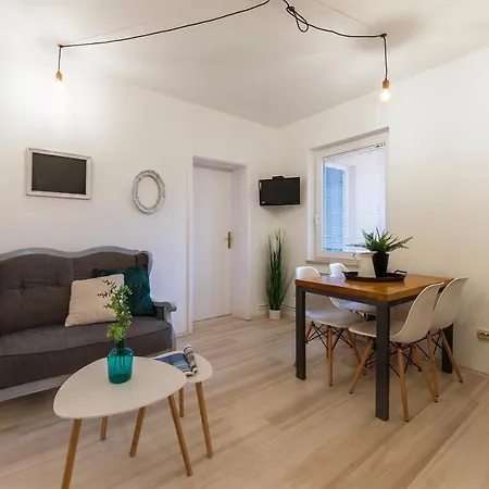 Canaria Apartment *